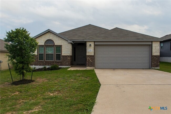 property at 2305 Vicksburg Ln