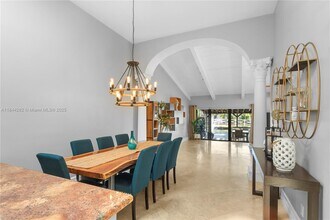 2665 Parkview Dr S in Hallandale Beach, FL - Building Photo - Building Photo