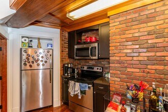 402 S 5th Ave in Ann Arbor, MI - Building Photo - Building Photo