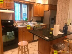 24 Chetwynd Rd, Unit 1 in Somerville, MA - Building Photo