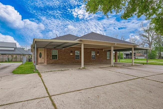 property at 190 Davis St
