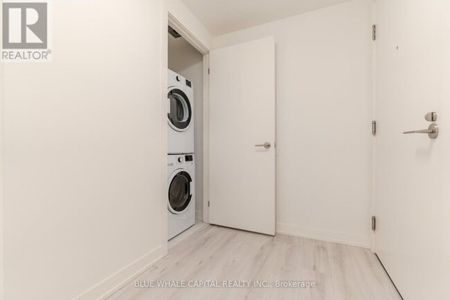 110 Broadway Ave in Toronto, ON - Building Photo - Building Photo