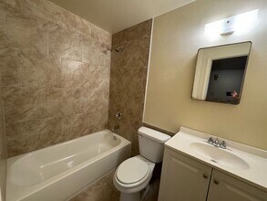 4606 N 71st Ln in Phoenix, AZ - Building Photo - Building Photo