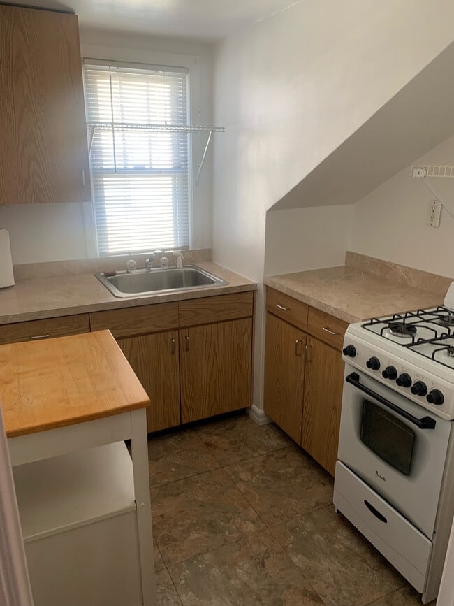 283 Mile Square Rd, Unit 2