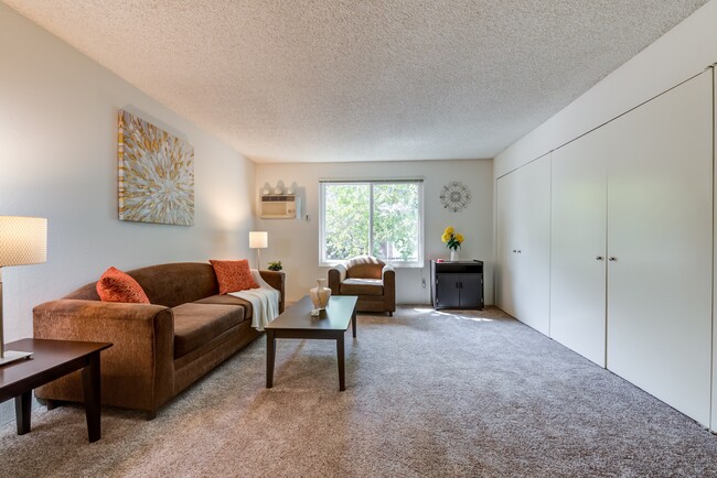 The Excelsior in Studio City, CA - Foto de edificio - Building Photo