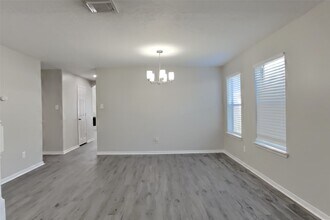 6607 Portlick Dr in Katy, TX - Foto de edificio - Building Photo
