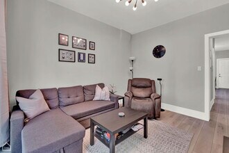 846 N Hoyne Ave in Chicago, IL - Building Photo - Building Photo