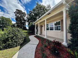 2236 Northland Rd in Mount Dora, FL - Building Photo