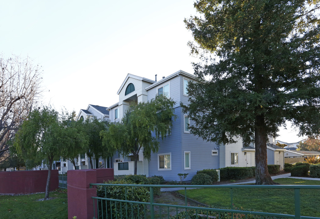 Hillview Glen Apartments in San Jose, CA - Building Photo