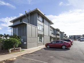 Leolua Regents in Waipahu, HI - Building Photo - Building Photo