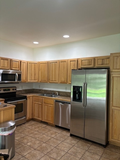 265 Crossroads Cir in Montrose, CO - Foto de edificio - Building Photo