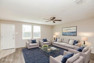 1429 Blazing Star Trail in Burleson, TX - Foto de edificio - Building Photo