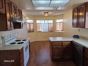 3950 Running Bear Way in Antelope, CA - Building Photo - Building Photo