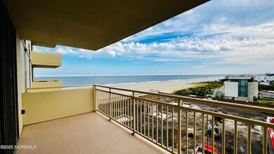 787 Ocean Ave, Unit 505 in Long Branch, NJ - Foto de edificio - Building Photo