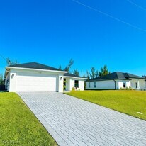 1805 NW 13th Terrace in Cape Coral, FL - Building Photo