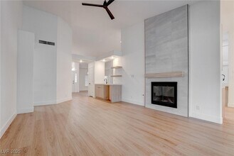 8608 Highacre Dr in Las Vegas, NV - Building Photo - Building Photo
