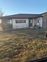 604 S Polk St, Unit HZ103 in Maysville, MO - Building Photo