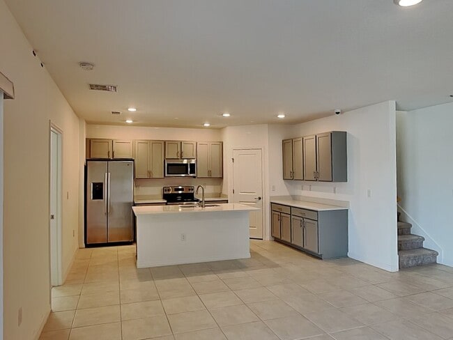 76 Citrine Lp in Kissimmee, FL - Foto de edificio - Building Photo