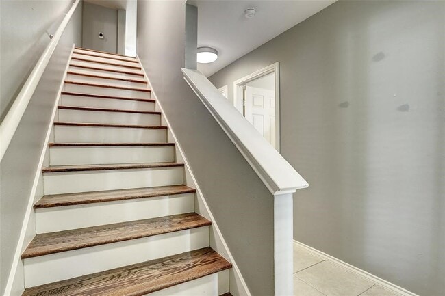 934 E Heights Hollow Ln in Houston, TX - Building Photo - Building Photo