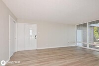 8561 Midwood Ave photo'