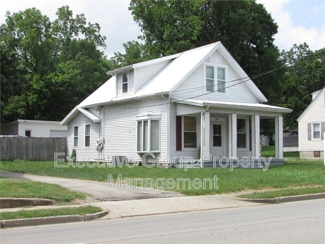 property at 318 N Mulberry St