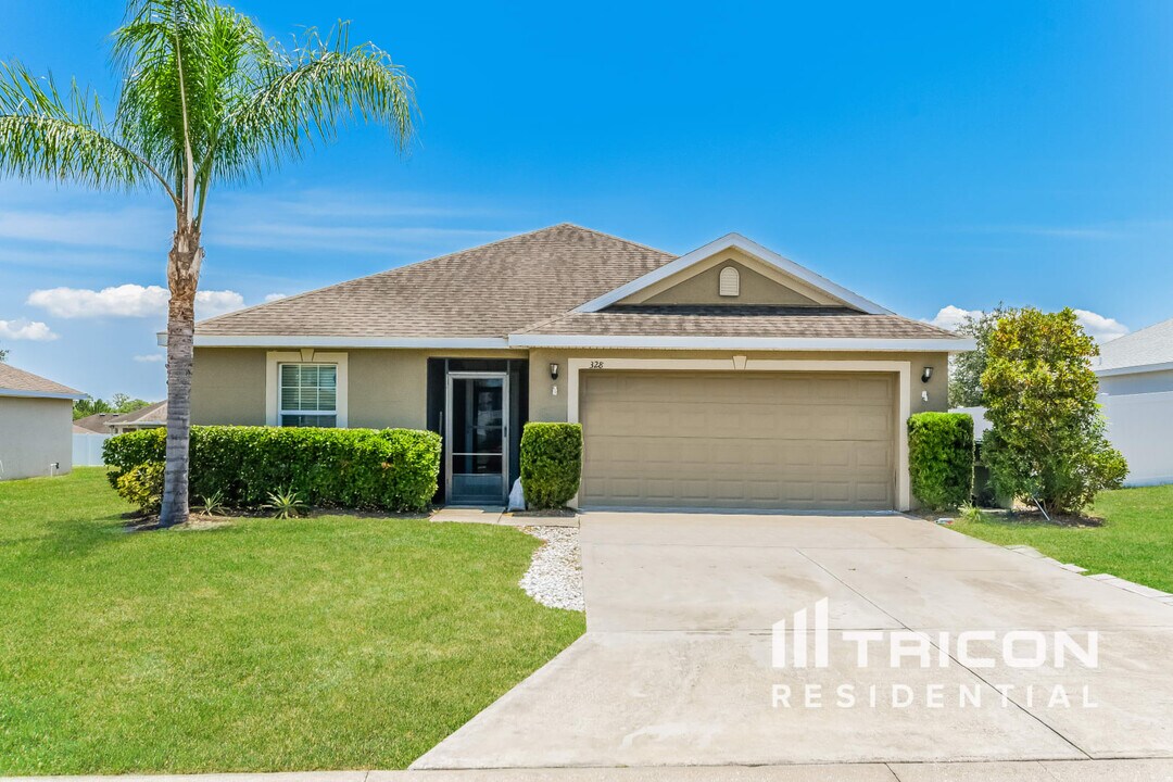 328 Sierra Mike Blvd in Lake Alfred, FL - Building Photo