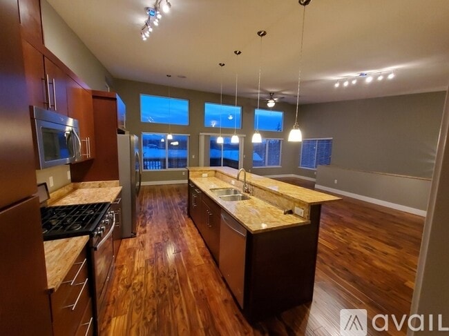2895 E Palmdale Dr in Wasilla, AK - Building Photo - Building Photo