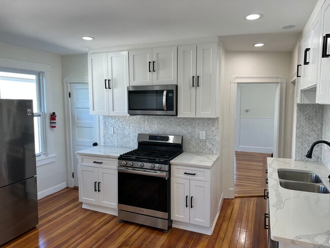 262 Revere Beach Pky, Unit 3 in Chelsea, MA - Foto de edificio - Building Photo