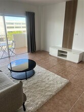 1455 N Treasure Dr in North Bay Village, FL - Foto de edificio - Building Photo