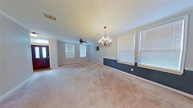2829 Shoreline Way in Lewisville, TX - Foto de edificio - Building Photo