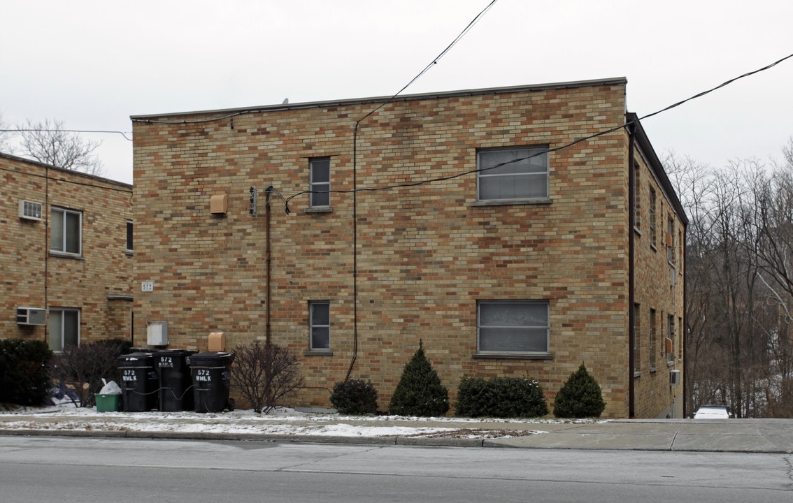 572 W Martin Luther King Dr in Cincinnati, OH - Foto de edificio