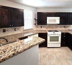 58 Breezy Point Pl in The Woodlands, TX - Building Photo - Building Photo
