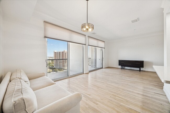 property at 3333 Allen Pkwy