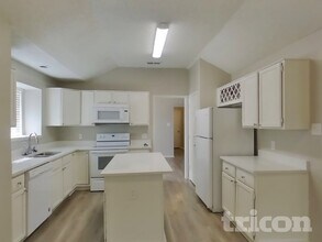 907 Ponds Ct in Cedar Hill, TX - Building Photo - Building Photo