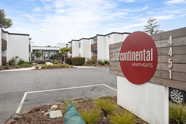 The Continental in Carmichael, CA - Building Photo - Building Photo