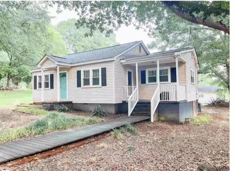 115 Tillman Street Ext in Liberty, SC - Building Photo