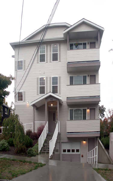 906 N 96th St in Seattle, WA - Foto de edificio - Building Photo