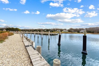 34 Underwood Dr in East Hampton, NY - Building Photo - Building Photo