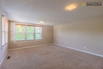 1518 College Ave in Manhattan, KS - Building Photo - Building Photo