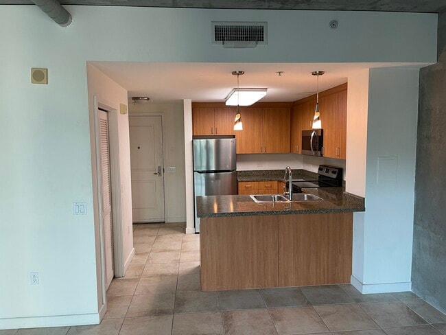 1080 Park Blvd, Unit 603 in San Diego, CA - Building Photo - Building Photo