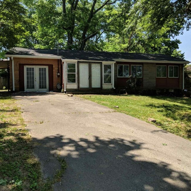 property at 1709 D Ville Dr