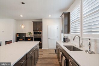 9520 Barnes Lp in Manassas, VA - Building Photo - Building Photo