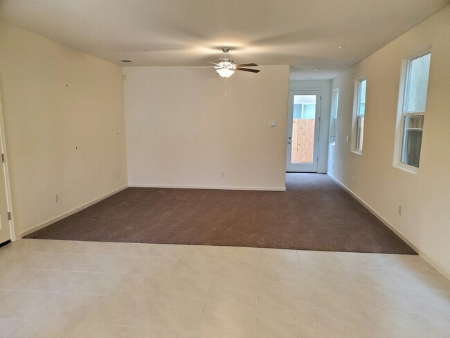 256 Shafer Ave in Merced, CA - Building Photo - Building Photo