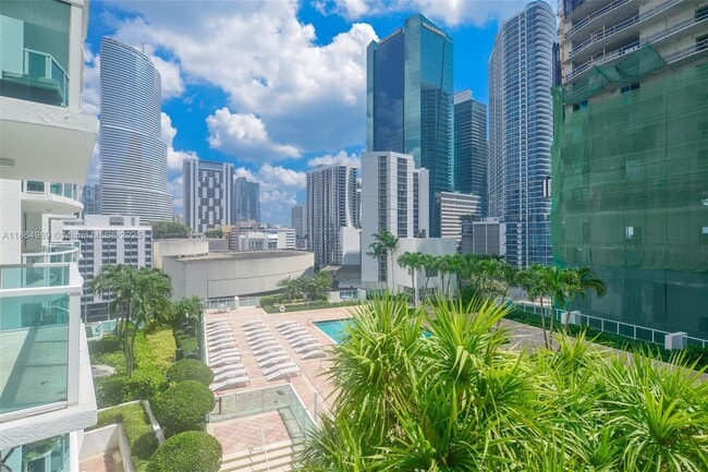 31 SE 5th St, Unit 1510 in Miami, FL - Building Photo - Building Photo