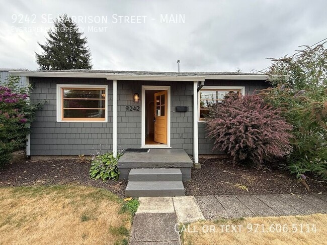 9242 SE Harrison St in Portland, OR - Building Photo - Building Photo