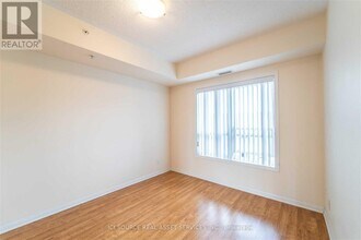 60 Mendelssohn St in Toronto, ON - Building Photo - Building Photo
