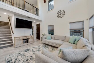 2955 Stunning Dr in Little Elm, TX - Foto de edificio - Building Photo