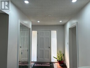 14 Guest St in Brampton, ON - Building Photo - Building Photo