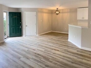 185 Lindfield Cir in Macungie, PA - Building Photo - Building Photo