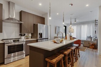 303 31st Ave N, Unit 206 in Nashville, TN - Building Photo - Building Photo